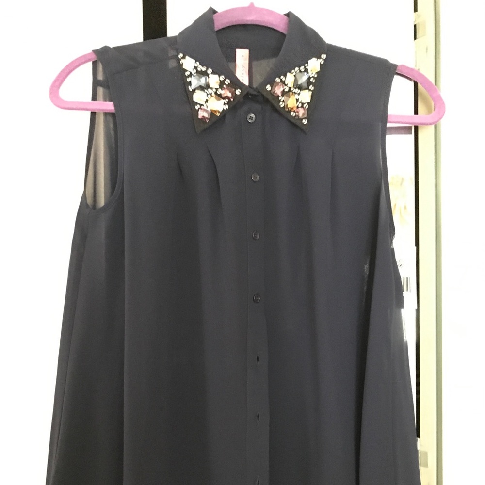 Eight Sixty sleeveless blouse size S NWT