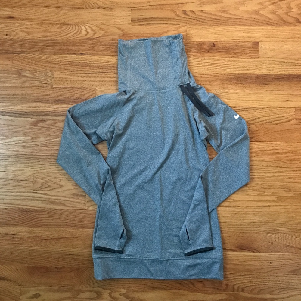 XS Nike Pro thermal slouchy turtleneck