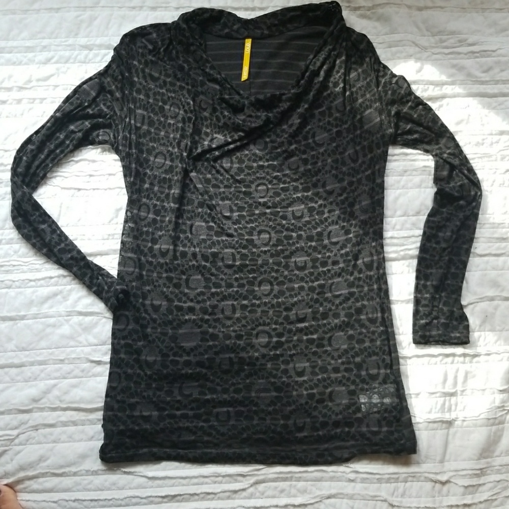 LOLE cowel neck shirt