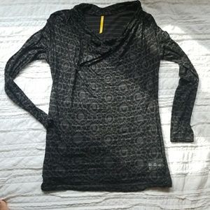 LOLE cowel neck shirt