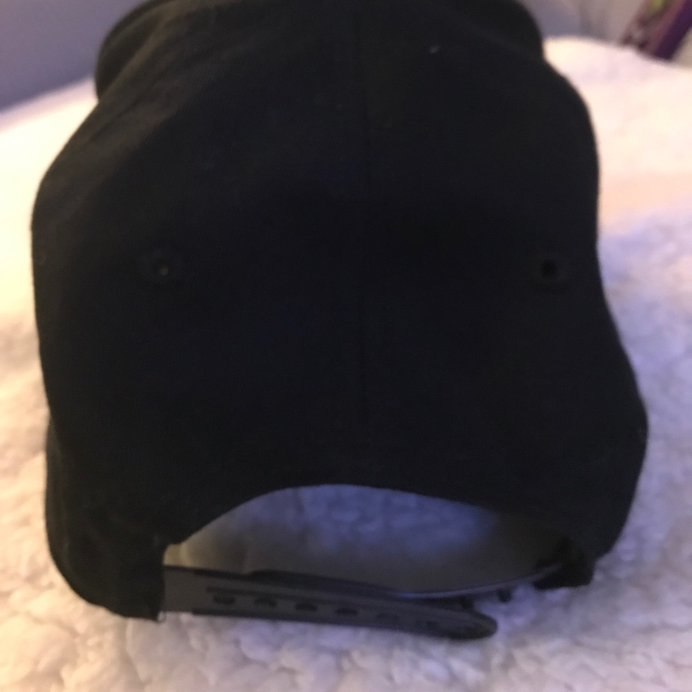 Hat - Picture 4 of 4