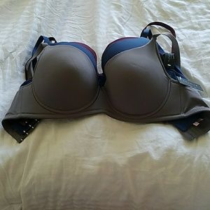 3 36DD bras never worn