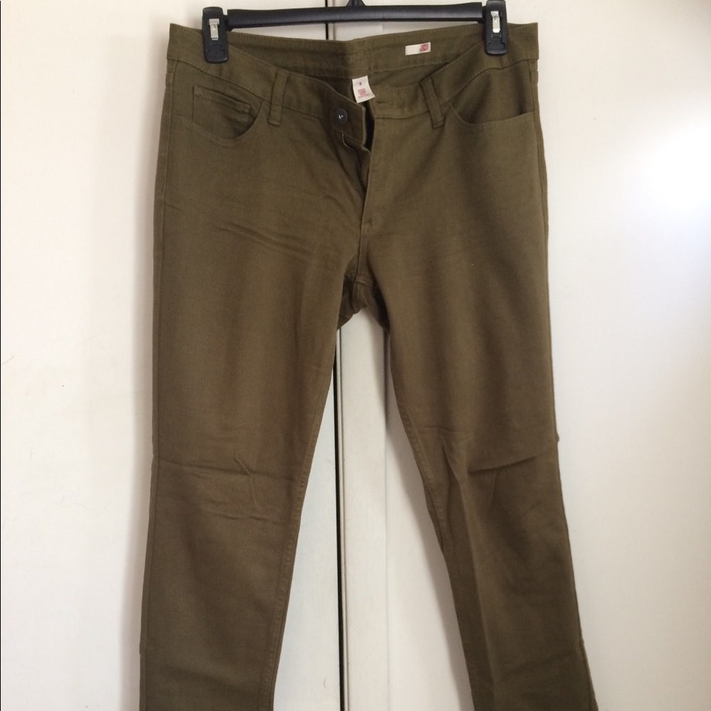 NWOT. Olive colored jeans