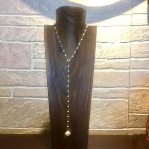 Choker V necklace