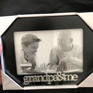 π¨βπ¦ Picture frame