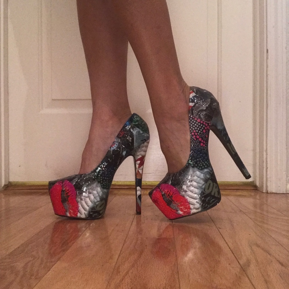 Union Jack snake print 6 inch heels, size 7 1/2