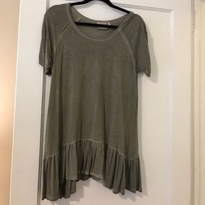 Flowy peplum hunter green top