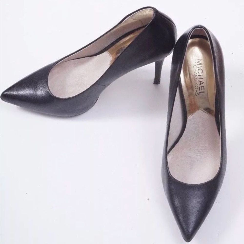 MICHAEL KORS black PUMPS SIZE 6 pointy high hills