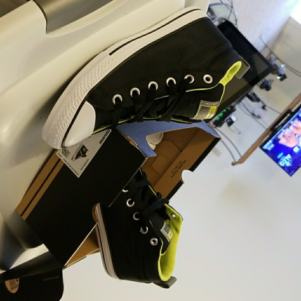 Shoe