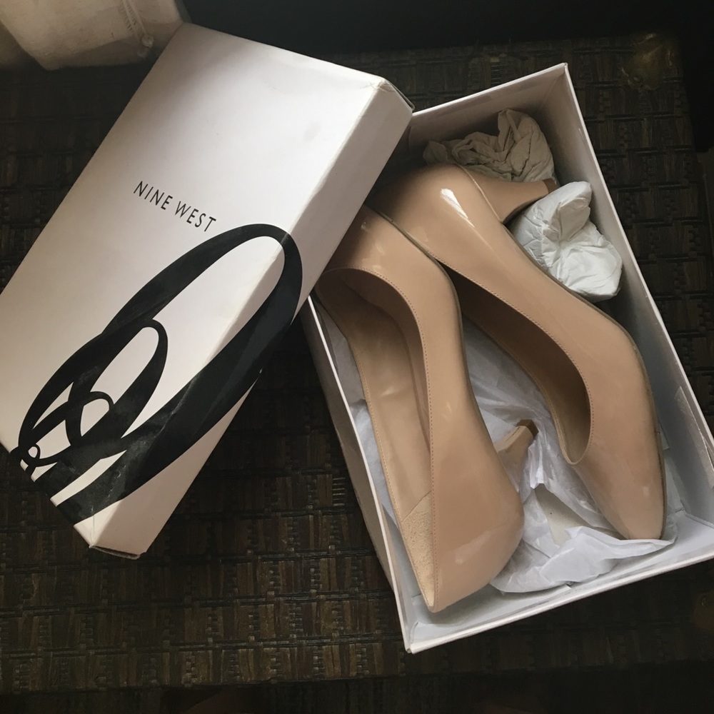 Nine West Swaymeso nude pumps- never worn in box!