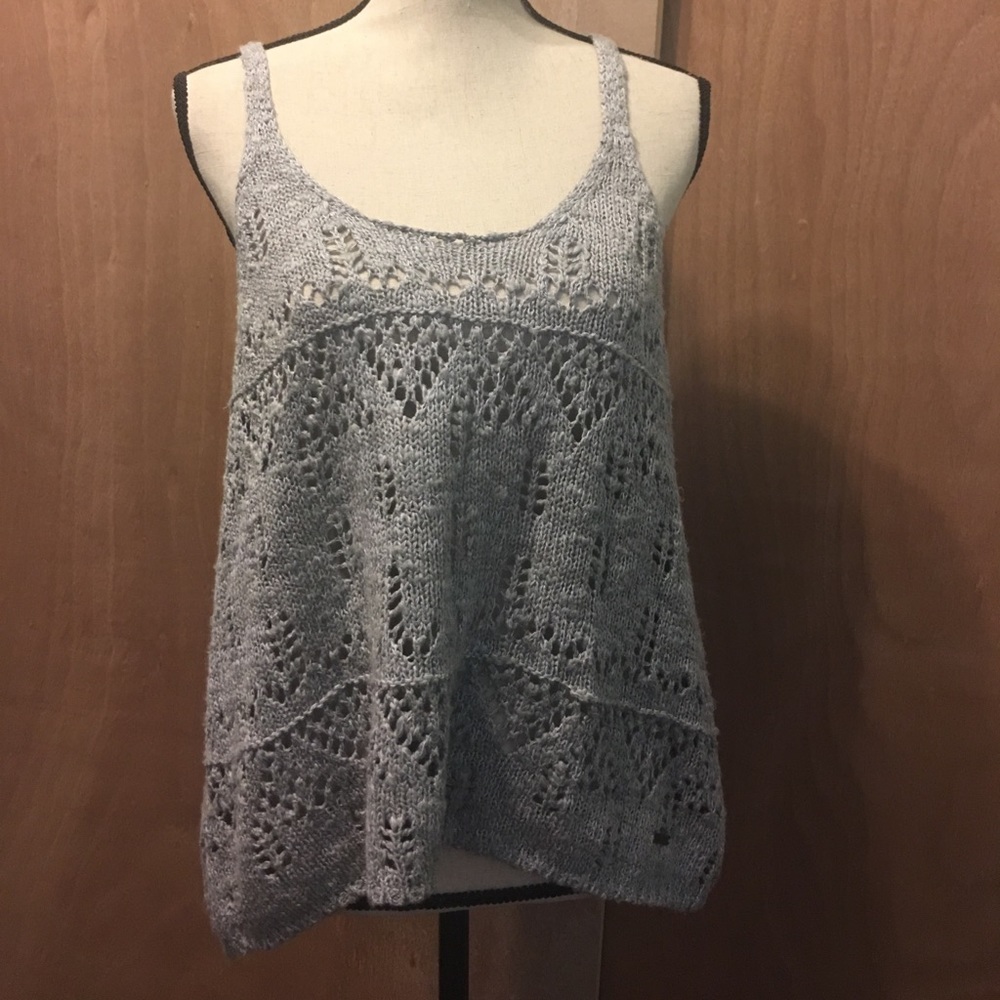 Hollister crochet size M