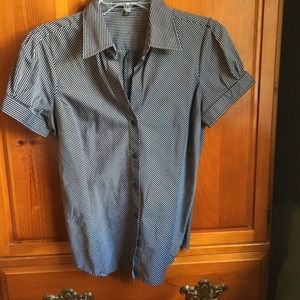Express fitted button up