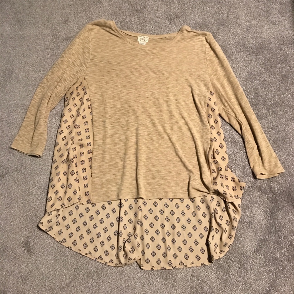 Hi-low long sleeve t