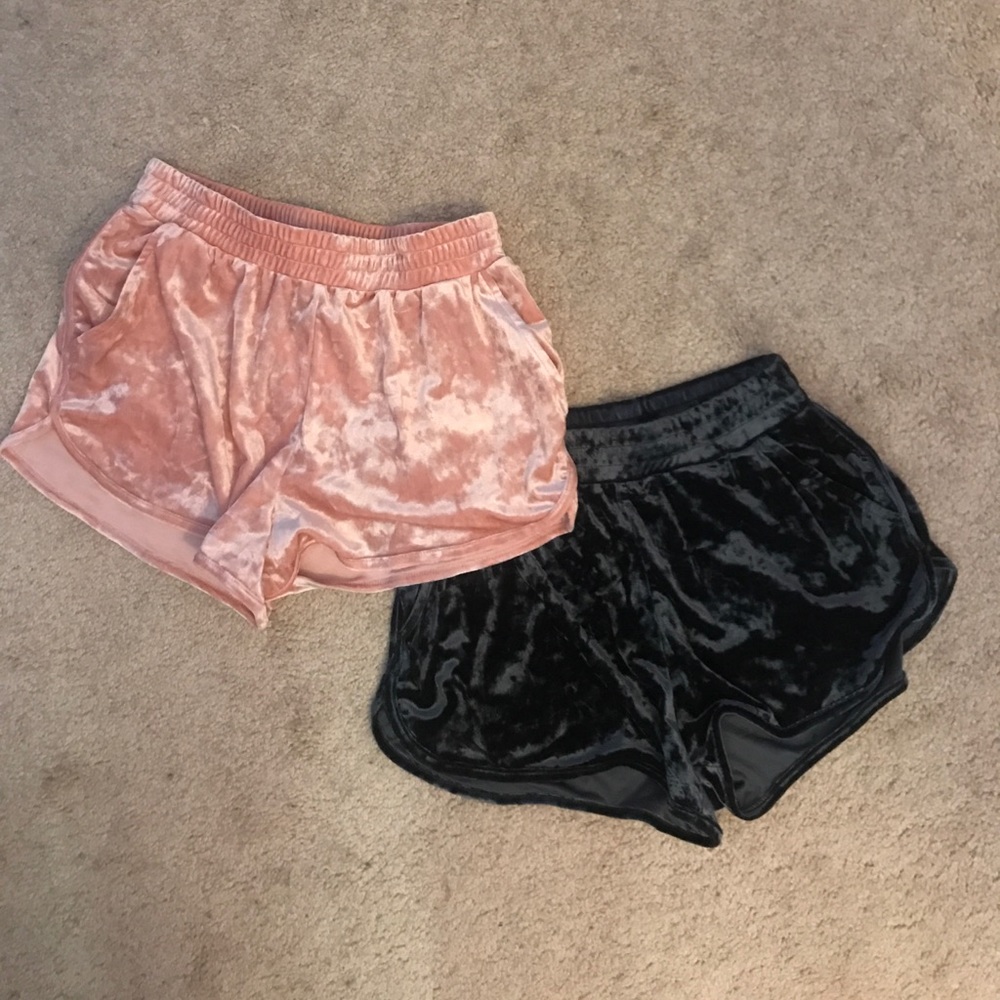 Crushed velvet shorts