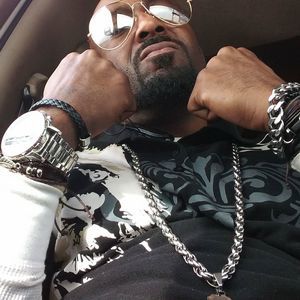 Meet your Posher, Larry