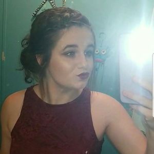 Meet your Posher, Abby