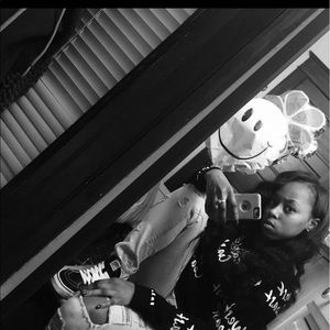 Meet your Posher, Annmarie