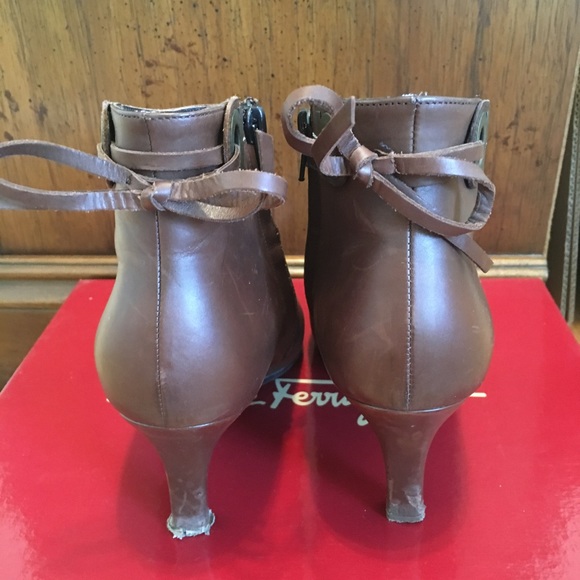 Ferragamo ankle boots - Picture 2 of 6