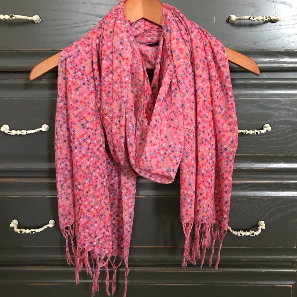 Lightweight Aerie Scarf