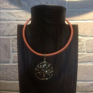 Choker necklace