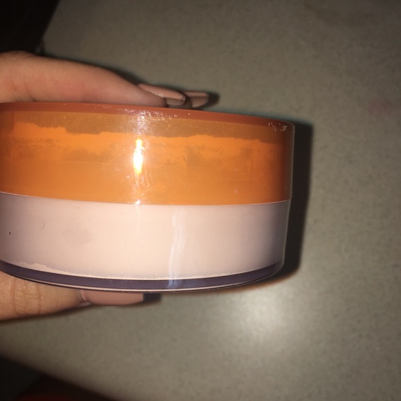 COTY AIRSPUN - Picture 2 of 3