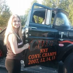 Meet your Posher, Julianna