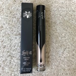 Kat Von D Lock It concealer light 9 neutral
