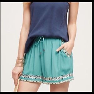 💥 SALE Anthropologie Hei Hei Green shorts 💥