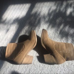 Rocketdog suede booties size 6.5