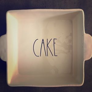 Rae Dunn cake dish