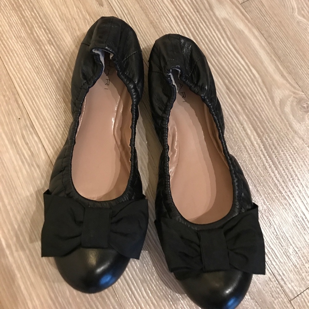 Black Tahari Ballet Flats