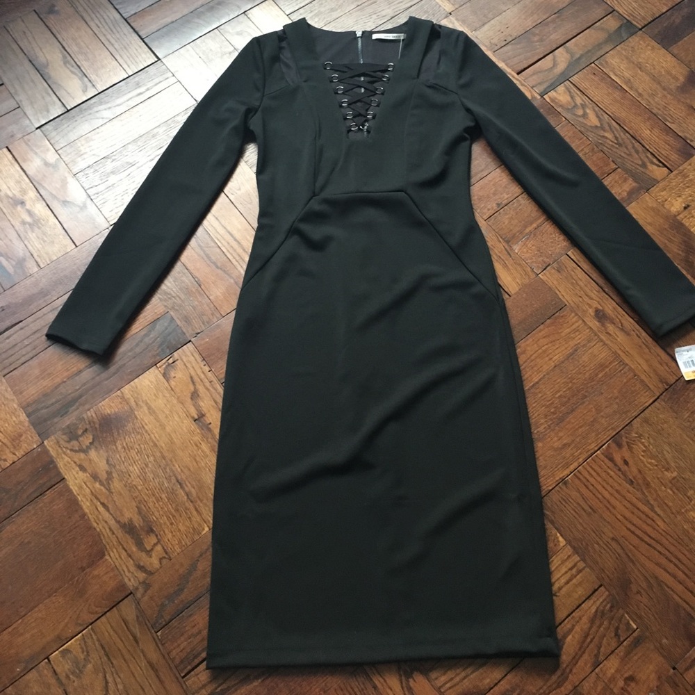 NWT 🌟Mustard Seed sexy cut-out long sleeved dress