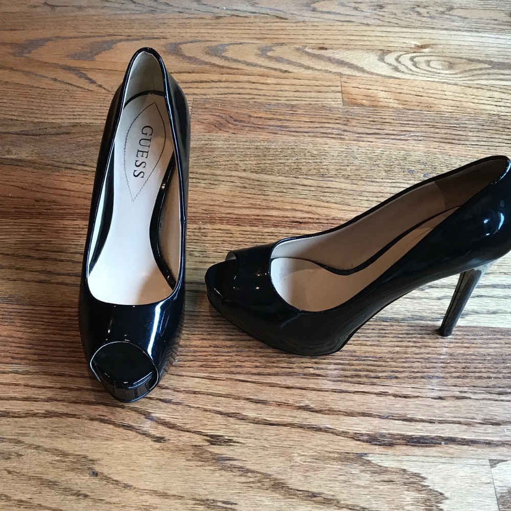 Like new perfect condition black peep toe heel