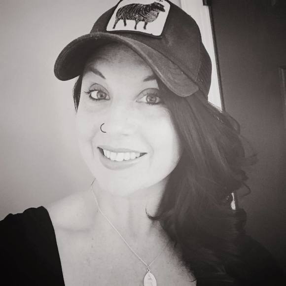 Meet your Posher, Katie - Picture 1 of 1