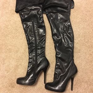 Women's black heeled boots