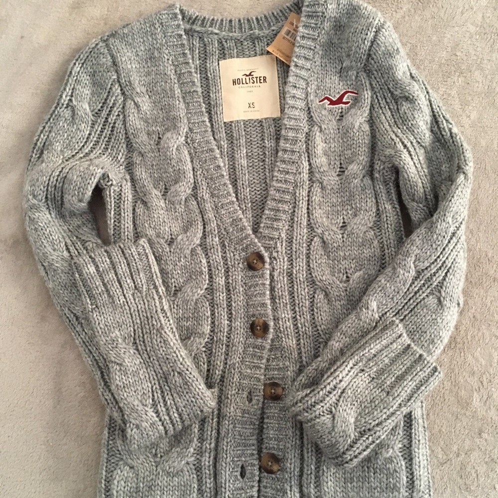Hollister Cable knit sweater
