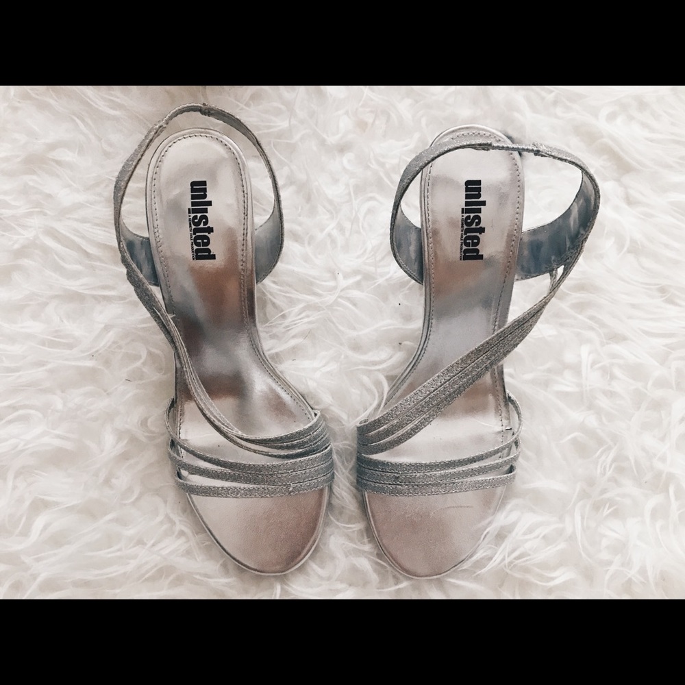 Unlisted: Silver sparkly heels