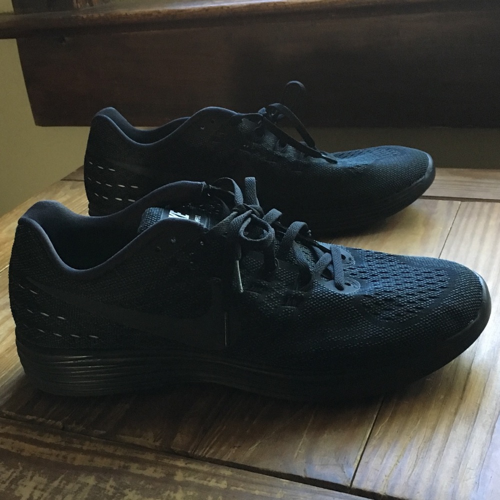 NIKE Lunaracer 4, Size 11. Mens.