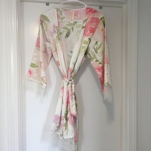 Homebodii XS floral robe