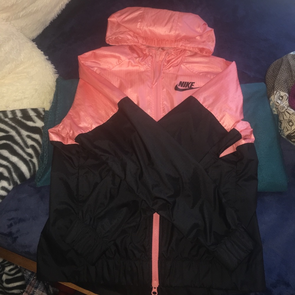 Pink and black nike windbreaker size M