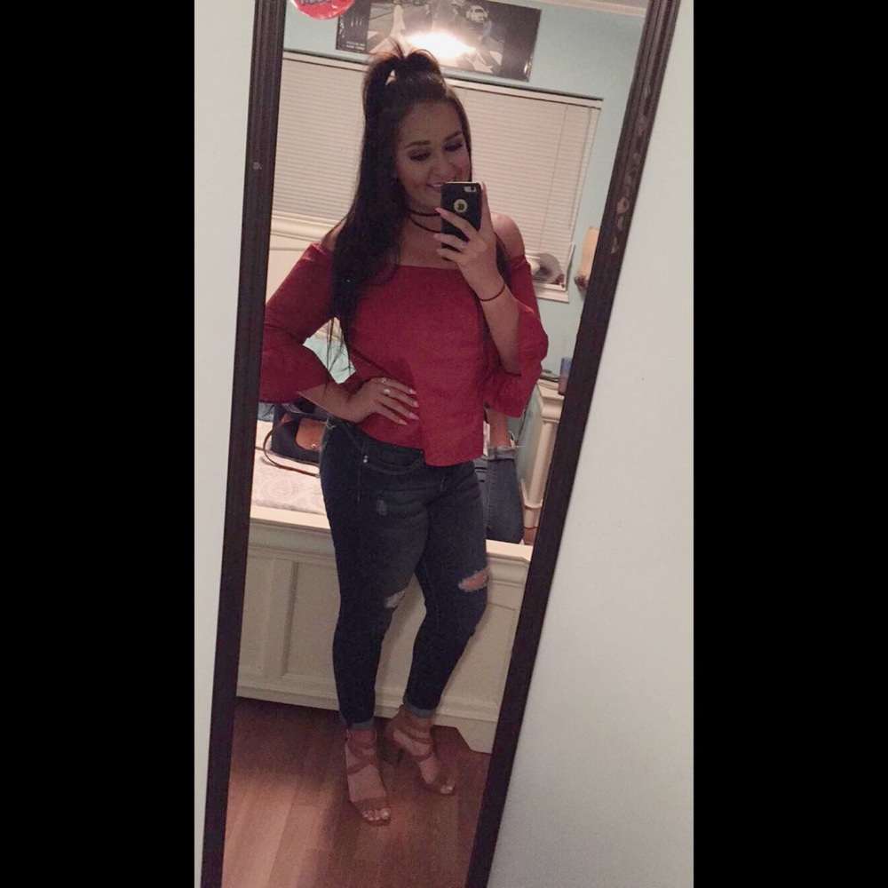 A'GACI OFF THE SHOULDER RED TOP!!!