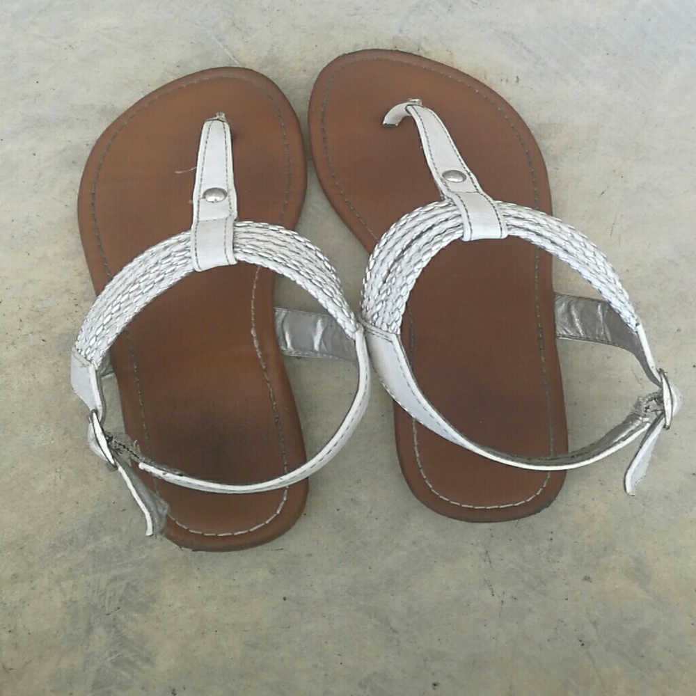 Sandals - Picture 3 of 4
