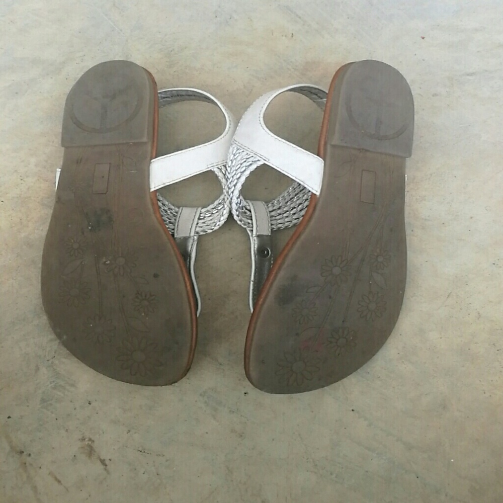 Sandals - Picture 4 of 4