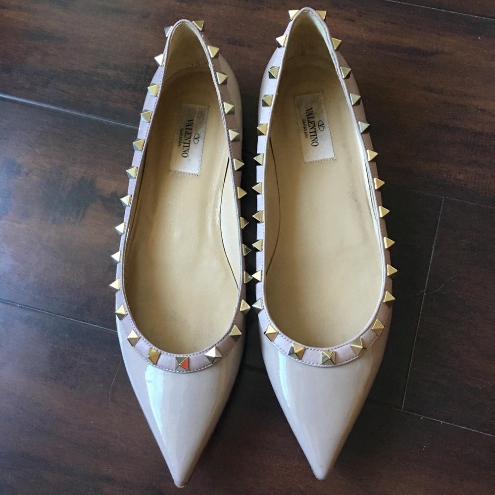 SOLD - Valentino Garavani rockstud ballerina flat