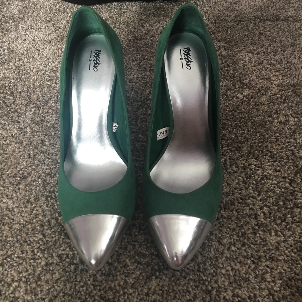 Green and silver pumps