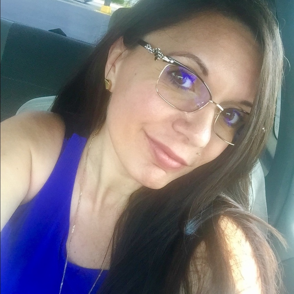 Meet your Posher, Becky