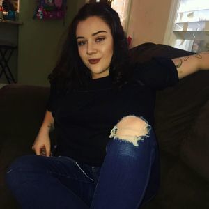 Meet your Posher, Olivia