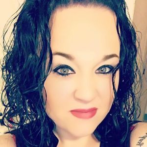 Meet your Posher, Liz