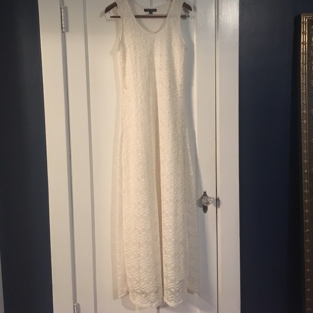 Cream Lace maxi dress