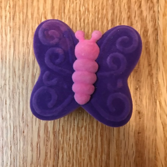 Cute purple and pink butterfly necklace 🦋 - Picture 2 of 4